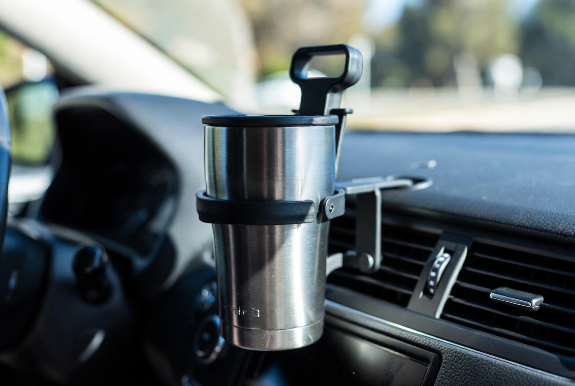 How Thermos Car Mug Enhances Everyday Commuting Comfort
